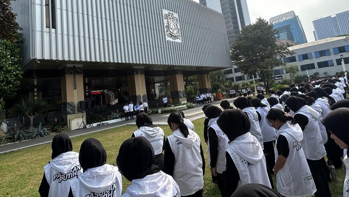 Pramono Rela Lepas 584 Pasukan Putih, Pelayanan Kesehatan Gratis bagi Warga!