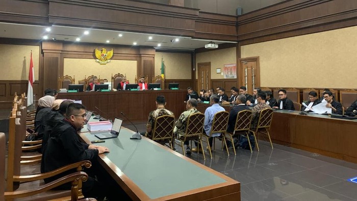 Hakim Diminta Hukuman 10 Tahun atas Kebocoran Kasus Migor