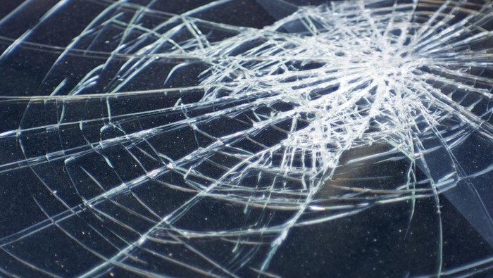 Truk Molen Kecelakaan Fatal di Bogor, Pengemudi Luka-Luka Akibat Tanah Labil