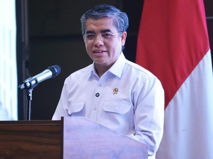 **Menaker Ajak Pimpinan Perusahaan di Kaltim Ganti Mindset, Perkuat K3 demi Budaya Aman**