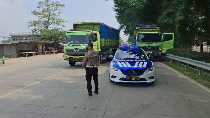**Dishub Banten Siap Tangkal Pelanggaran Truk Tambang dengan Rambu Sementara**
