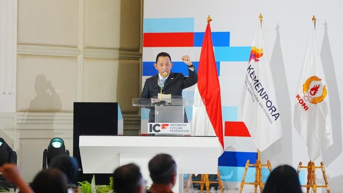 **Kapolri Sigit Bertekad Majukan Sepeda Nasional di Munas ISSI**