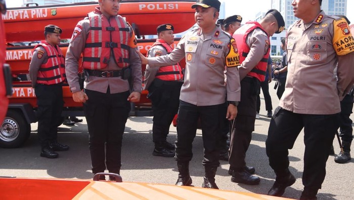 Polda Metro Gelar Apel Siaga Bencana, Antisipasi Potensi Banjir di Jakarta dengan Persiapan Matang!