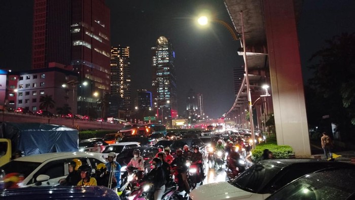 Jakarta Tersangkut, Malam Ini Hampir Semua Jalan Macet, Paling Parah di Jaksel!