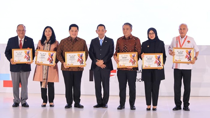 Gelar Balap Sepeda Konsisten, Banyuwangi Kecap Penghargaan PB ISSI