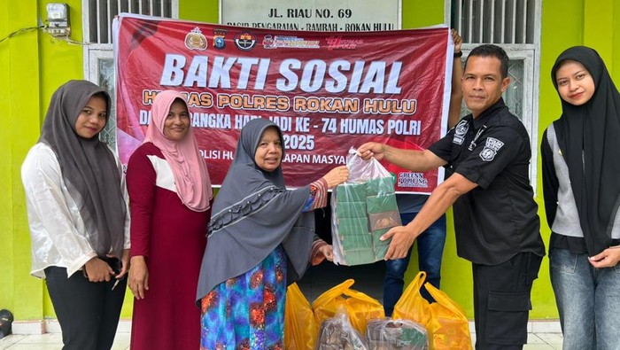 **Sambut HUT Humas Polri ke-74, Polres Rohul Berbagi Kebahagiaan di Panti Asuhan**