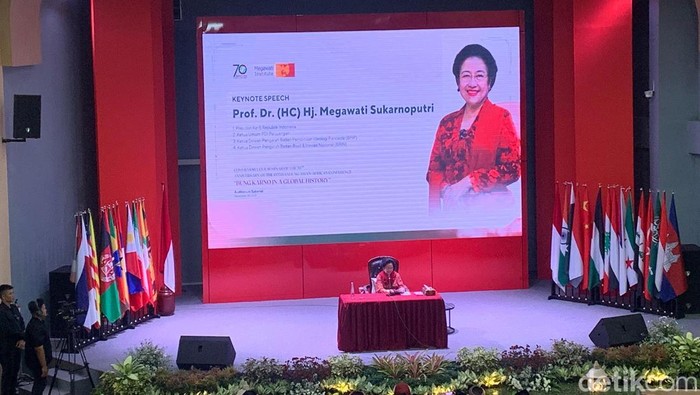 Megawati Menangis, Cita-cita Dunia Baru yang Membangkitkan Harapan