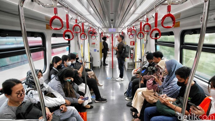 Cara Naik LRT Pakai QRIS Tap, Simak Langkah-langkahnya! - Update 1