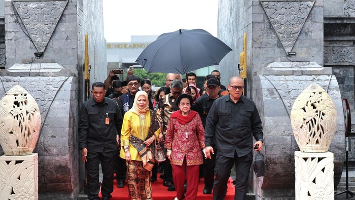 Megawati Ziarah ke Makam Bung Karno, Simbol Perjuangan 70 Tahun KAA