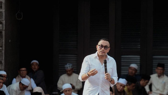 Perdana Muncul ke Publik, Sahroni Sapa Warga-Jelaskan Kronologi Penjarahan, Tak Terduga Kisah Menyedihkan Di Baliknya!