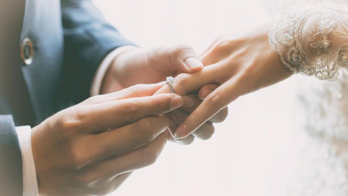 **Buku Nikah, Kapan Diberikan Setelah Akad? Peraturan Terbaru Tahun 2024!**