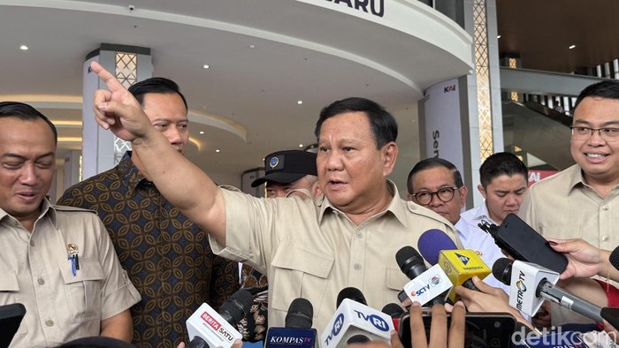 Prabowo: Kereta Indonesia Memukau WNA, Lebihi Eropa!