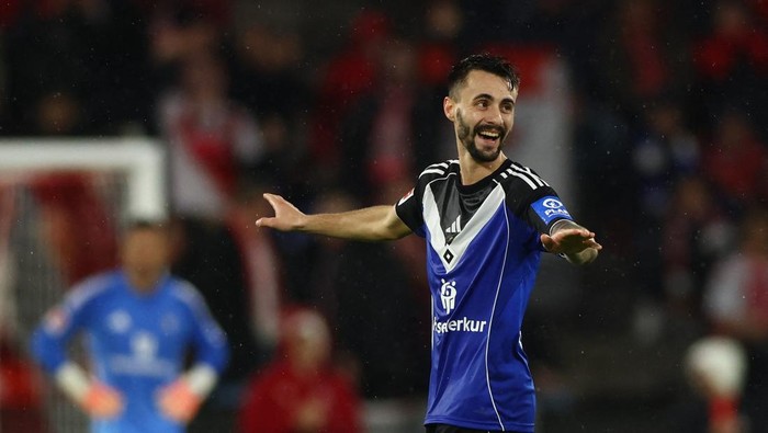 Pemain Pinjaman dari Arsenal Ini Sudah 2 Kartu Merah dalam 6 Laga: Performa atau Pemicu Kontroversi?