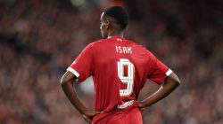 Terisak-isak Isak: Tragedi Cedera Pemain Termahal Liverpool