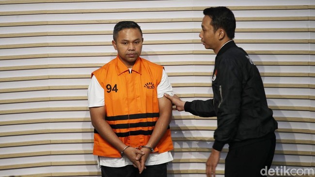 [4 Gubernur Riau Jadi Target KPK, Terbaru Dugaan Suap Abdul Wahid]