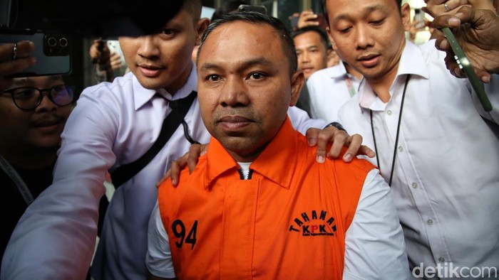 Terungkap Arahan Nurut '1 Matahari': Gubernur Riau Diduga Peras Anak Buah!