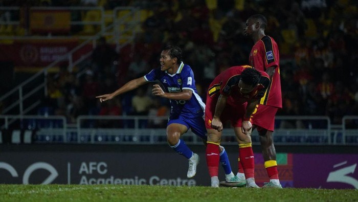Ini Penyebab Persib Telat Panas Lawan Selangor FC, Apakah Manajemen Bertanggung Jawab?