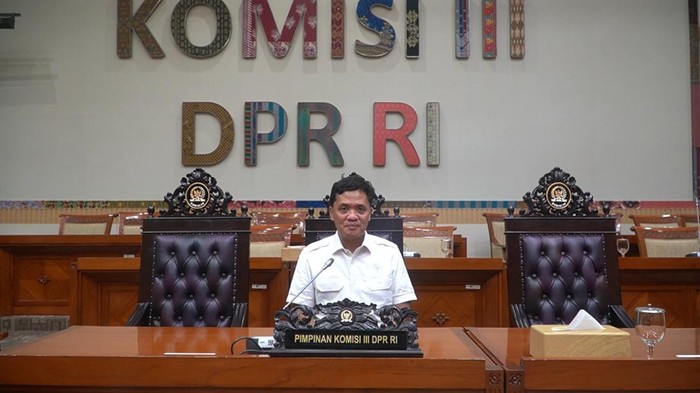Komisi III DPR Hormati Penetapan Roy Suryo cs Tersangka, Ijazah Jokowi Jadi Titik Polemik