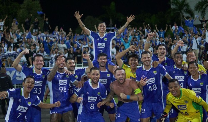 Marc Klok Persembahkan Kemenangan Comeback Persib Bandung atas Selangor FC untuk Pengorbanan Bobotoh