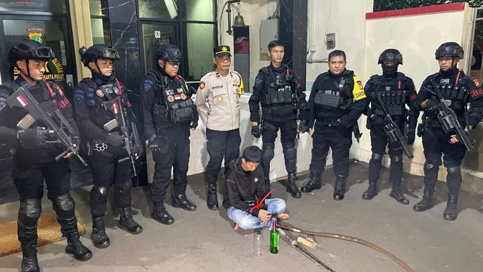 Brimob Polda Metro Berantas Tawuran, Jaga Kondusifitas dengan Tindakan Proaktif saat Patroli