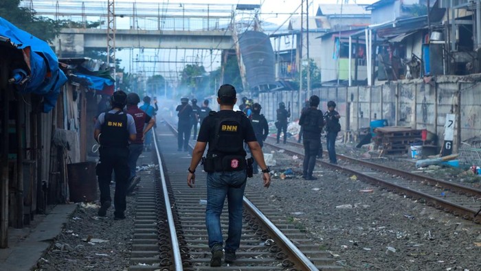 4 Fakta Mengejutkan: Kampung Bahari Digerudung 2 Kali