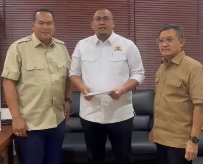 **Andre Rosiade dan Dirut Hutama Karya Percepat 2 Proyek GOR di Pariaman**