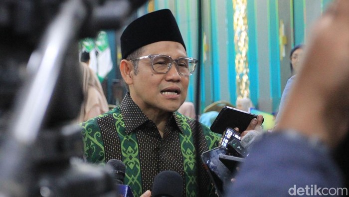Prabowo's 'Ekonomi Konstitusi' - Cak Imin's Radical Vision for National Overhaul