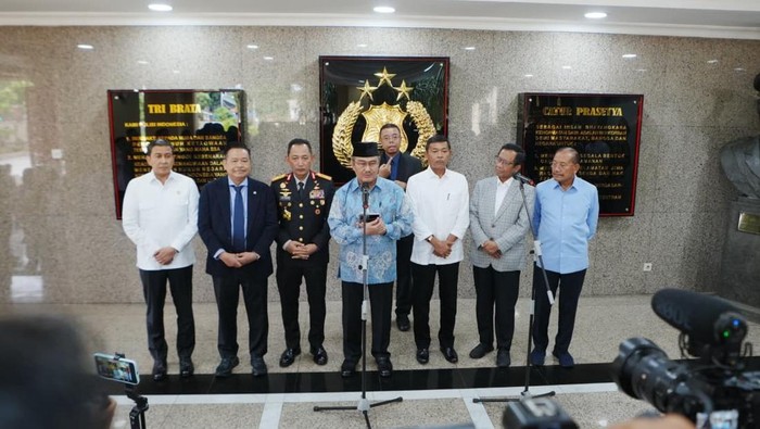 **Rapat Perdana Komisi Reformasi Polri: Target Ambitious untuk Tiga Bulan, Serap Aspirasi Publik!**