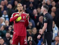 Liverpool Protes keras ke Wasit Usai Gol Van Dijk Dianulir dalam Pertandingan Melawan City