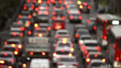 Kepadatan Lalu Lintas di Tol Arah Jakarta: Cililitan-Cawang, Tangerang-Kunciran