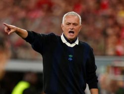 **”Wasit Portugal Jadi Sasaran Komentar Mourinho Setelah Benfica seri 2-2 vs Casa Pia”**