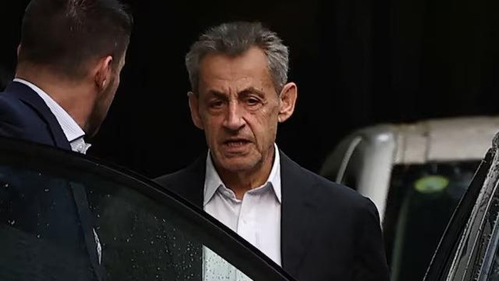 **Eks Presiden Prancis Nicolas Sarkozy Bebas Usai Dipenjara 20 Hari, Banding Kasus Pendanaan Ilegal dari Libya Terus Berlangsung**