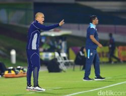 “Setelah Menulis Sejarah di Piala Dunia U-17, Nova Arianto Berbagi Mimpi Besar”
