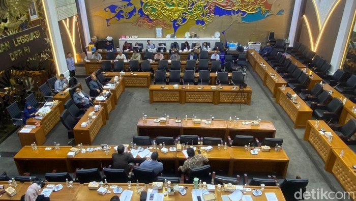 **RUU BPIP Disebut Atur Pembinaan Pancasila untuk Calon WNI, Apa yang Terjadi?**