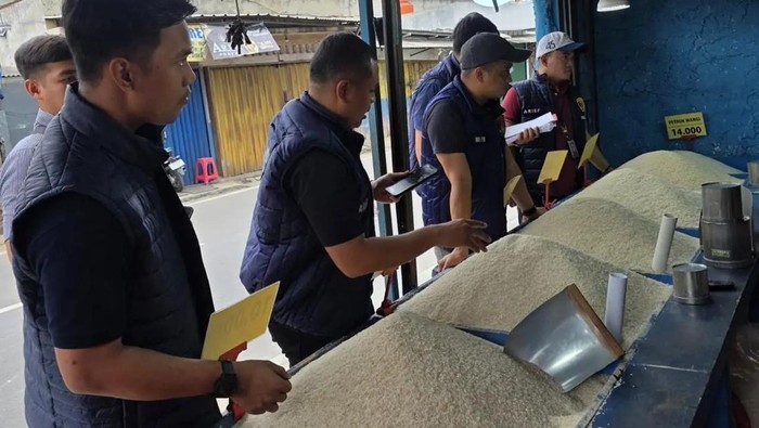 Satgas Pangan PMJ Cek Harga Beras di Pasar, Tegur 34 Pedagang Jual di Atas HET - Update 1