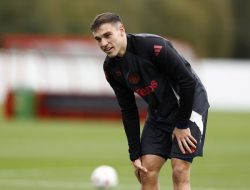 “Amorim Semprot Manuel Ugarte: Apakah Ini Kejutan atau Krisis di Dunia Bola?”