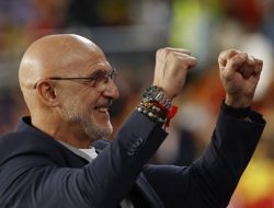 De La Fuente Tuding Barcelona Tidak Jujur soal Yamal, Isu Transfer yang Guncang dunia Bola