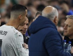 Pelatih Irlandia: Kartu Merah Ronaldo? Aksi yang Bodoh. Kenapa Ini Terjadi?