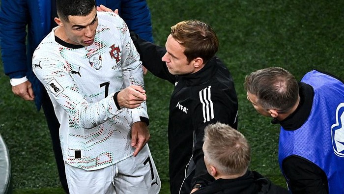 **Pelatih Irlandia Klaim Ronaldo Salahkan Dirinya atas Kartu Merah dalam Kualifikasi Piala Dunia**