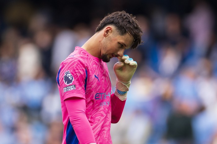 Donnarumma Tetap, James Trafford Ingin Hengkang dari Manchester City