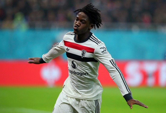 Kobbie Mainoo Tertarik Gabung ke Napoli: Manchester United Tetap Kukuh