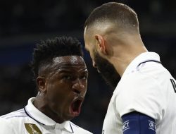 **Tingkah Vinicius Disorot, Benzema: Bukan Apa-apa kok, Reaksi Wajar Pemain Muda Madrid**