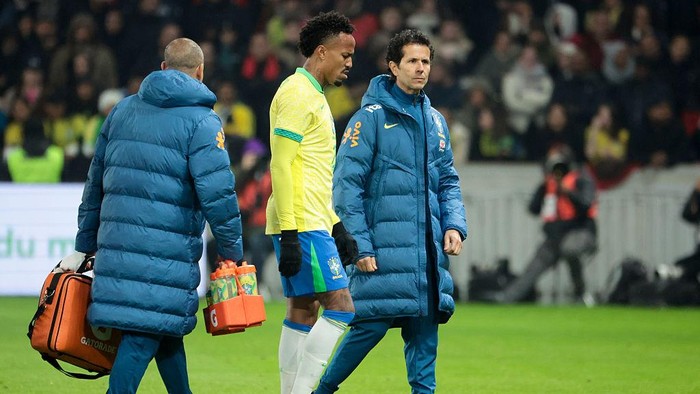 **Eder Militao Cedera, Absen Dua Pekan dari Real Madrid**