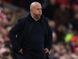 “Sabar Liverpool, Jangan Buru-buru Pecat Arne Slot: Apakah Perubahan drastis Saat Ini Akan Membawa Liverpool Kembali ke Puncak?”