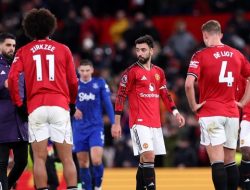 **”‘Dibantu’ Everton, Manchester United Takluk 0-1 di Old Trafford”**