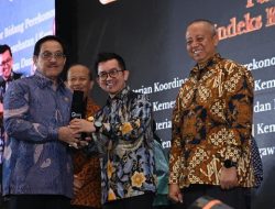 KemenPAN-RB Terapung di Atas Gelombang, Raih Predikat Unggul IKK Award 2025!