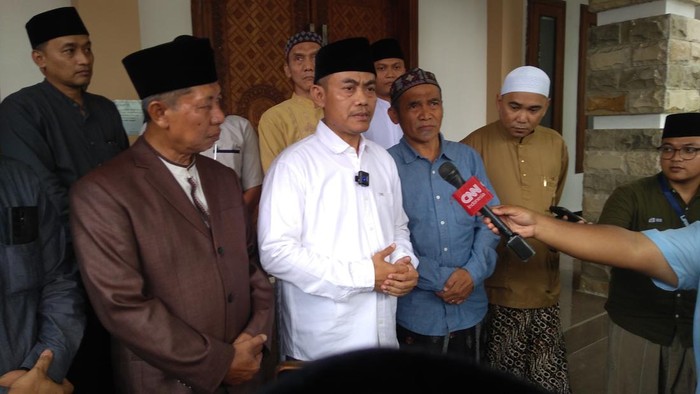 Gus Yahya Sowan ke Lirboyo, Minta Doa dan Arahan di Tengah Polemik PBNU