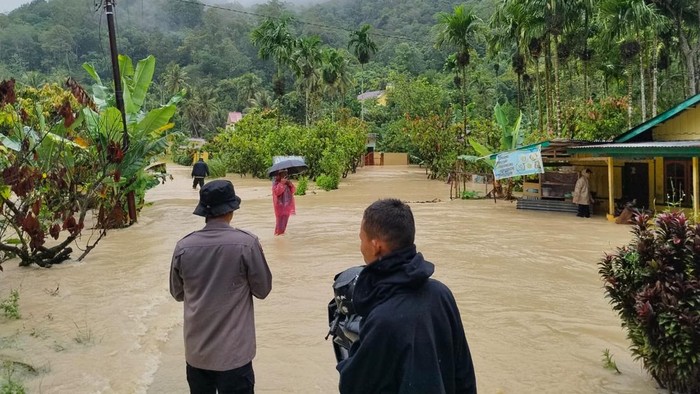 Korban Tewas Akibat Bencana di Sumut Bertambah Jadi 43 Orang, 88 Masih Dicari - Update 1