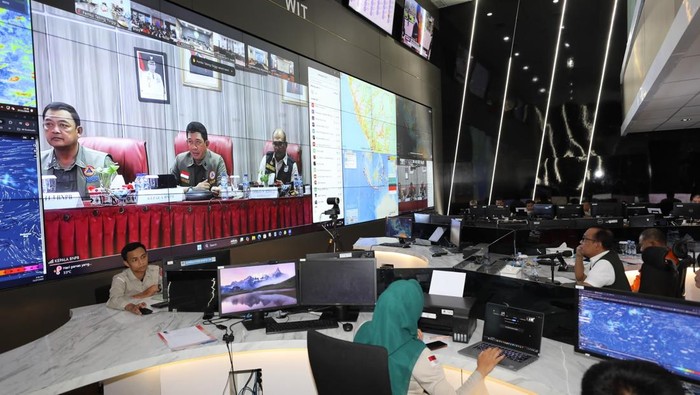 **BNPB Siap Modifikasi Cuaca, Percepat Penanganan Bencana di Sumatera**