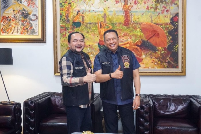 **Bamsoet: Komunitas Otomotif Jadi Garda Terdepan Gerakan Sosial dengan Touring Berdampak**